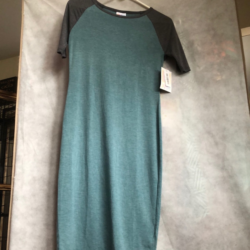 LuLaRoe - NWT - Julia - small